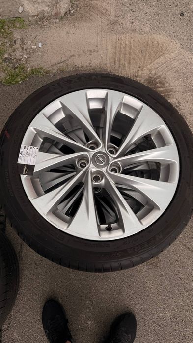 Диски оригінал R17 5/105 з шинами 225/45/17 Goodyear