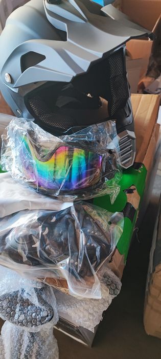 Мото шолом з окулярами і рукавицями М