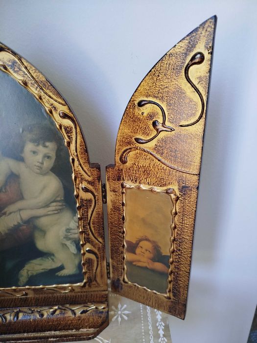 Oratório/Tríptico Religioso em madeira