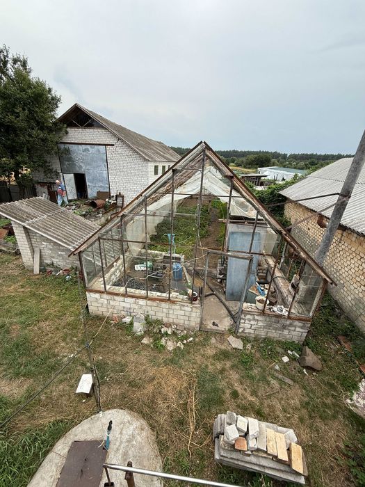 Продаж домоволодіння з двома будинками для великої родини в с. Вергуни