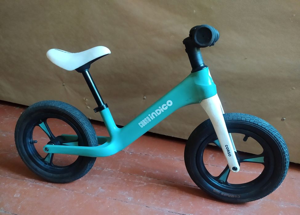 Беговел Corso Indigo D (оригінал)