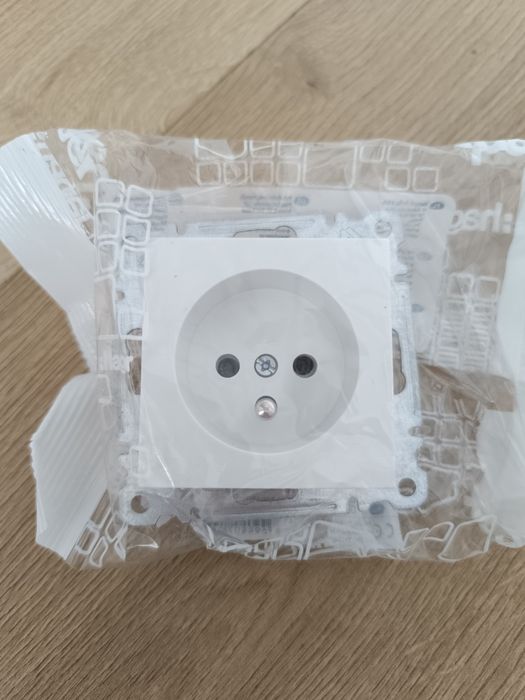 Gniazdo Hager Lumia WL1020 3szt.