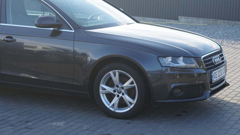 Продам Audi A4 B8