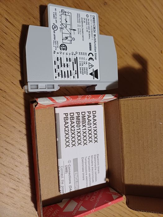 Przekaźnik czasowy DMB 51 C M24 CARLO  GAVAZZI