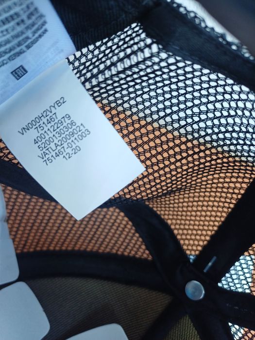 Кепка с сеткой VANS оригинал пол цены