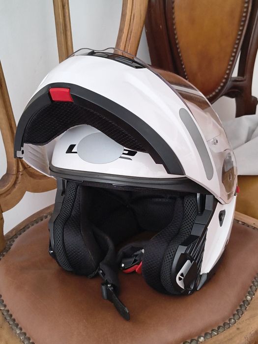 Capacete modular LS2