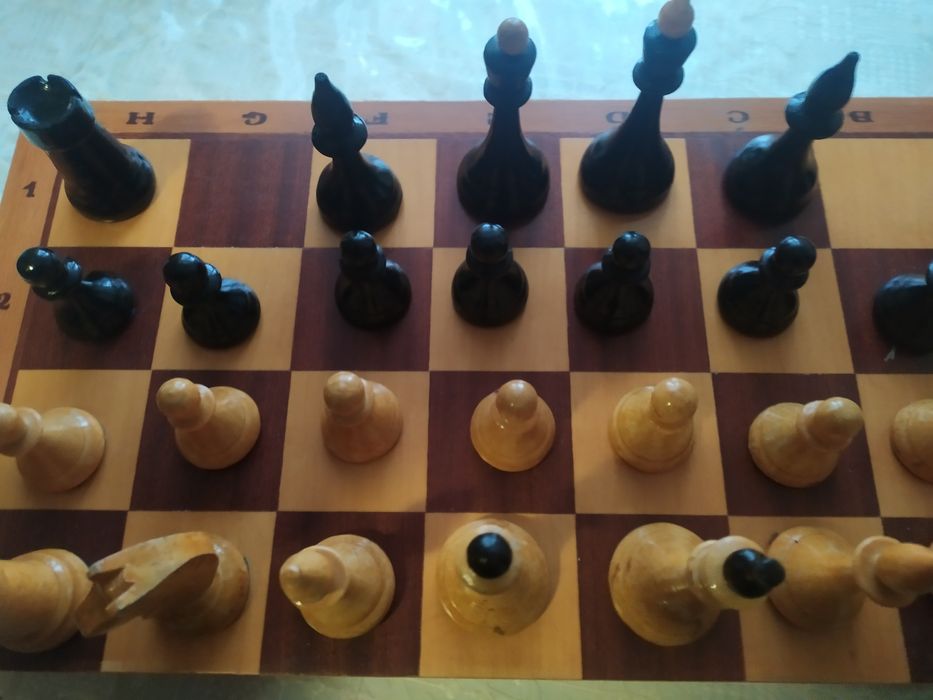 Шахматные фигурки.