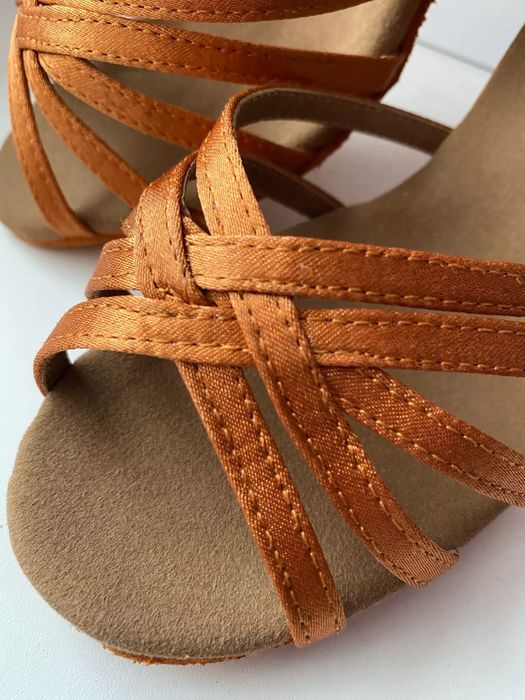 Profesjonalne buty do tanca 38