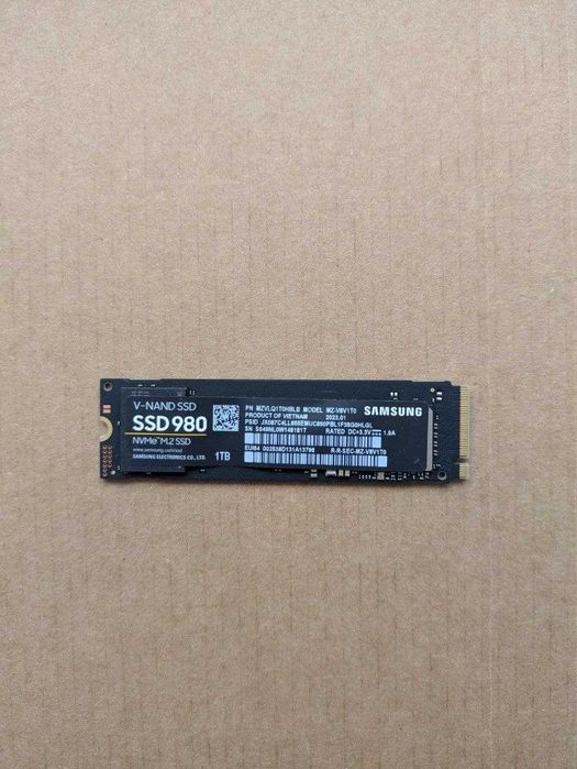 Samsung SSD 980 1TB NVMe M.2 PCIe 3.0. практично нова, ще діє гарантія