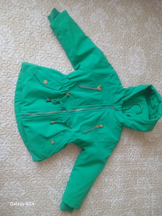 Продам дитячу куртку весна-осінь