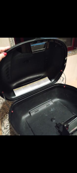 Baú de mota  usado como novo