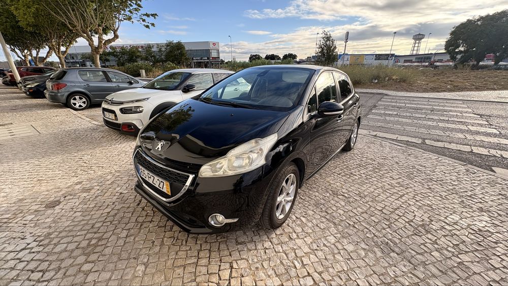PEUGEOT 208 — 1.4 HDiR