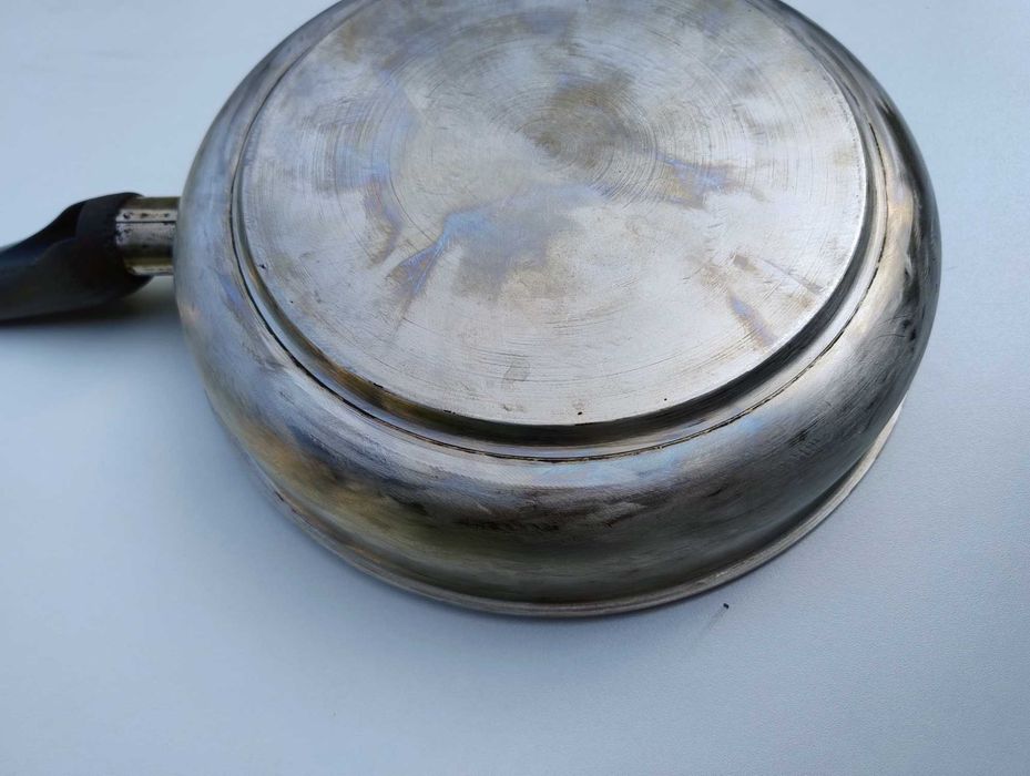 Patelnia metalowa 24 cm - stalowa