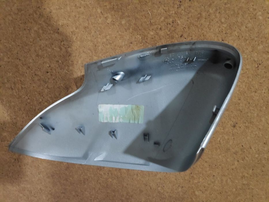 Carcaça espelho retrovisor direito Volvo V40 2015