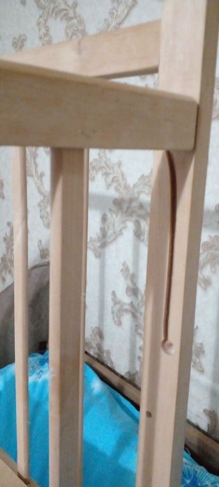 Кроватка дитяча (ліжечко)