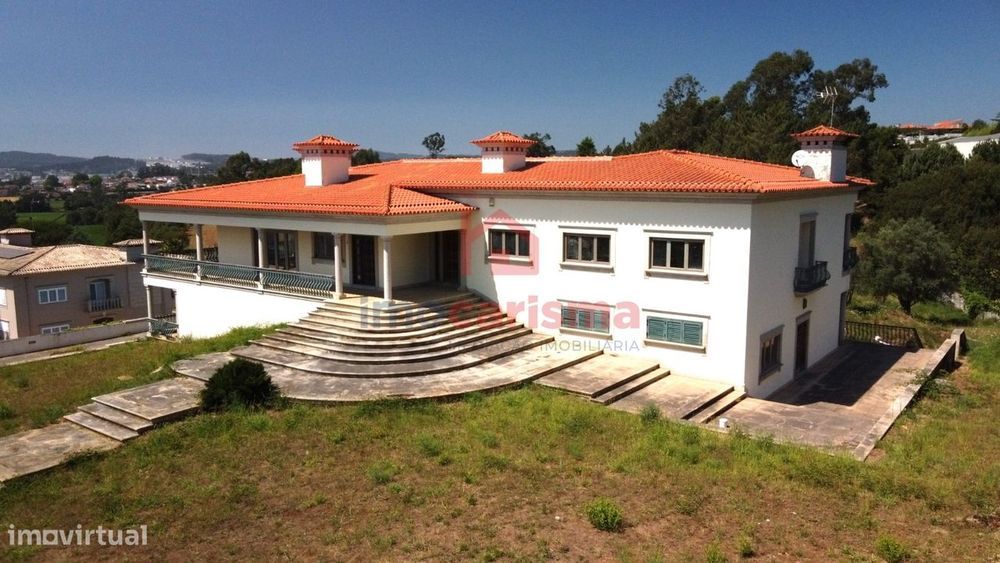 Moradia Individual T7 em São Martinho do Bougado, Trofa