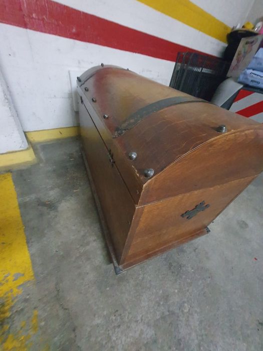 Solid Wood Chest508744042178816002