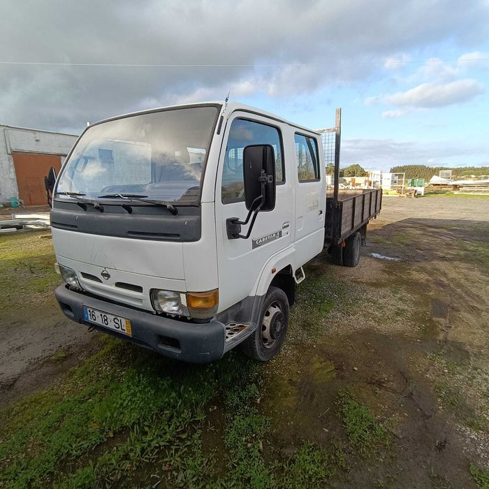 Nissan cabstar cabine dupla 7 lugares