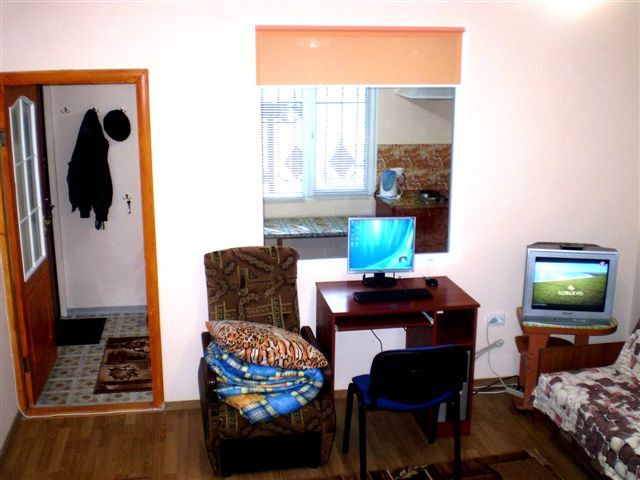 Посуточно 1 к.кв. 3 кровати, центр, Садовая-Чкалова, АТБ/Сильпо, докум