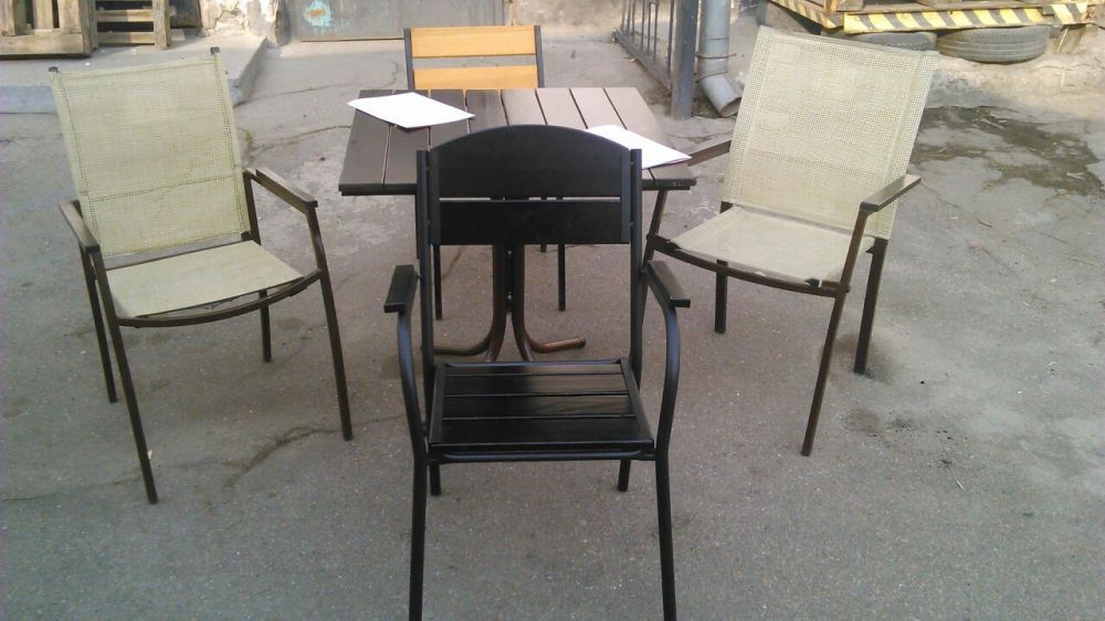 Столы и стулья для кафе, дач