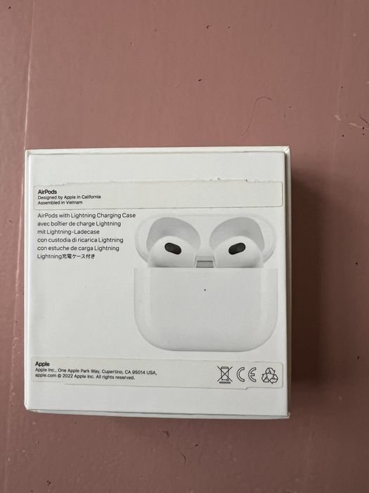 Продам навушники Apple AirPods