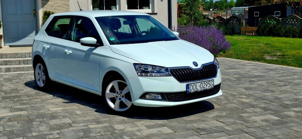 Skoda Fabia mpi # klimatyzacja # led # czujniki parkowania # podgrzewane fotele