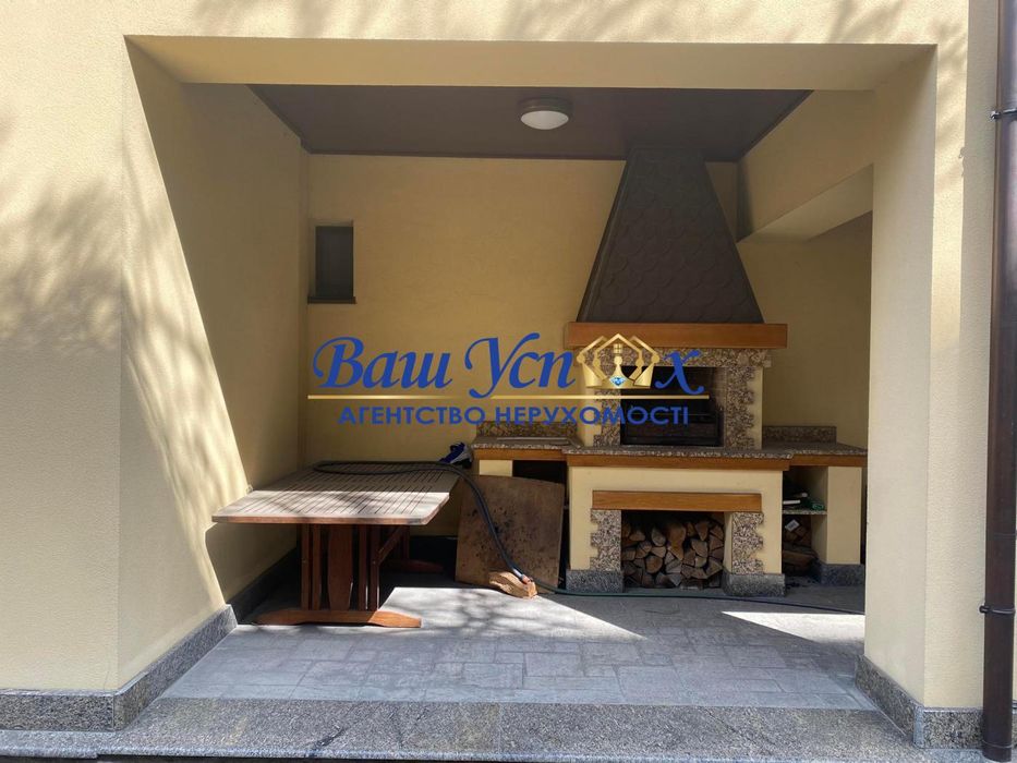 Аренда дома в центре Киева. Бот Сад. ул Добролюбова. Печерск