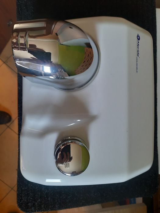 Suszarka do rąk Merida.