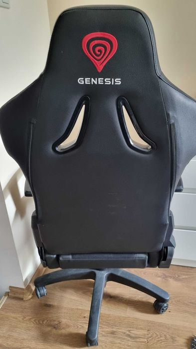 Fotel Gamingowy Genesis – Świetny Stan