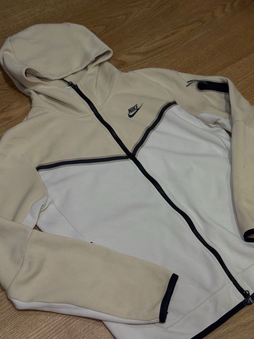 зипка nike tech fleece