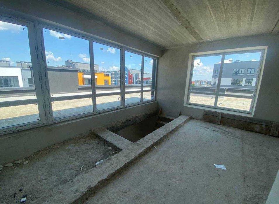 Двохрівнева 3 кімнатна квартира з терасою МЖК вул Нац гвардії