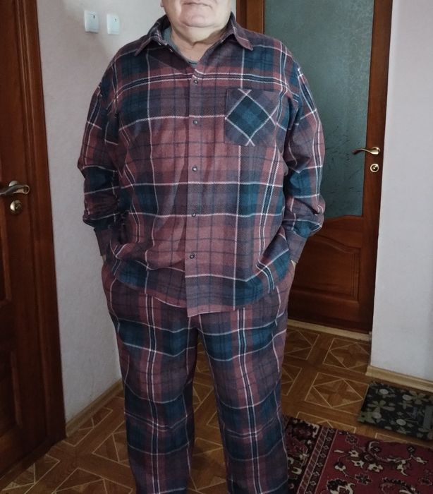 Тепла чоловіча піжама розмір64--66- фланель батальний розмір