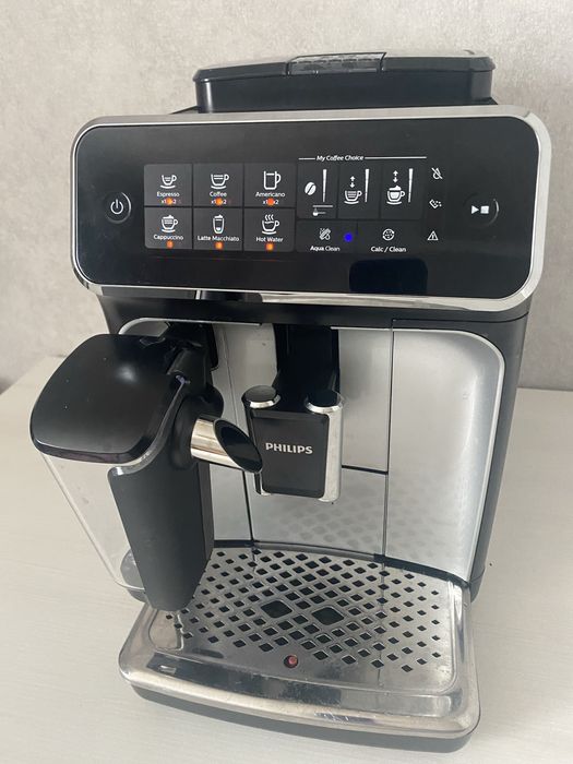 Кавомашина Philips/Saeco Incanto Cappuccino LatteGo є Вибір