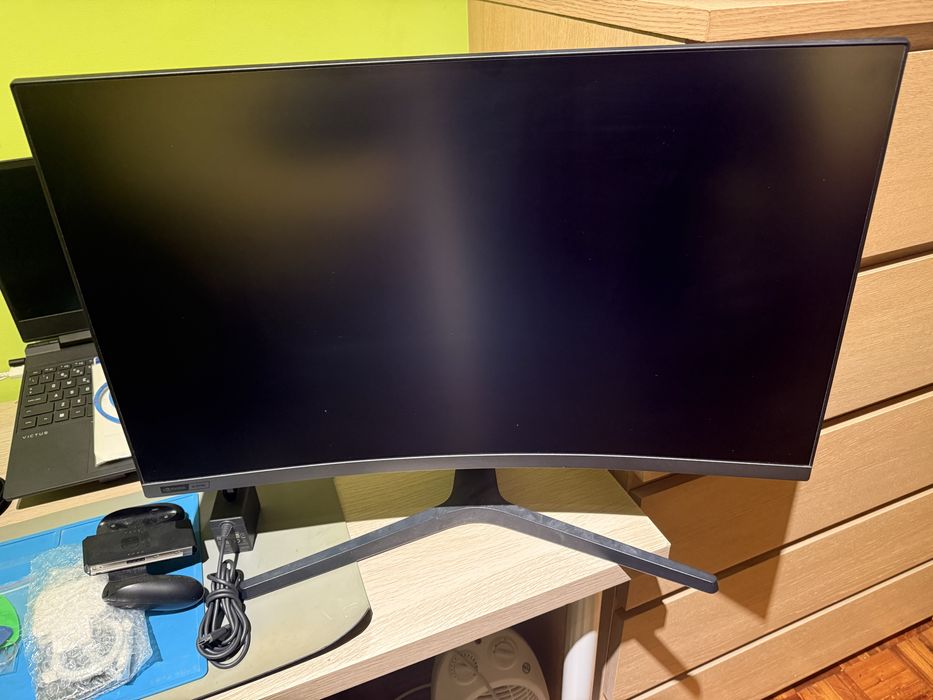 Monitor Gaming Curvo SAMSUNG C27RG50FQU