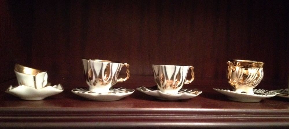 Par de Porcelanas com dourados