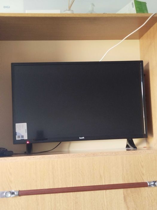 Tenho telemóvel está em bom estado não Smart TV