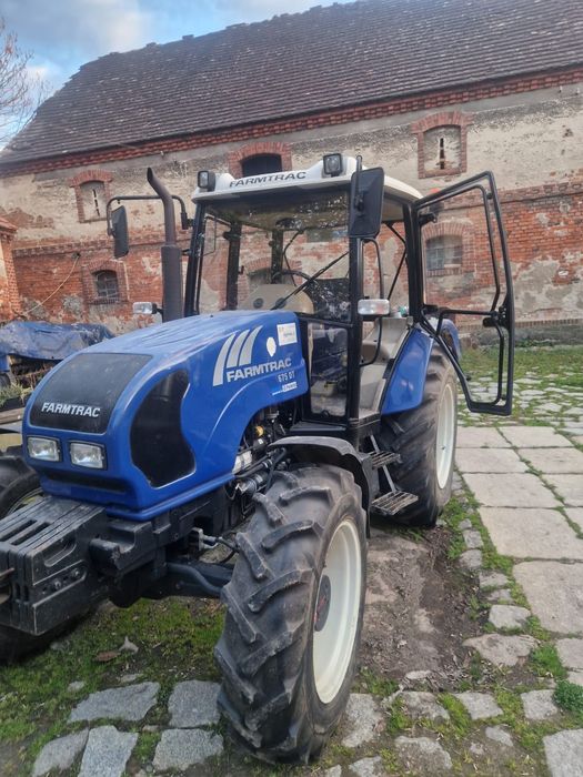 Ciągnik Farmtrac Rezerwacja