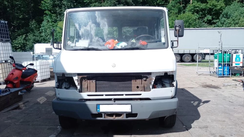 tylko części Mercedes Vario 612D B668 2.9D om602984 115KM 85kW 96r-13r lakier 9147