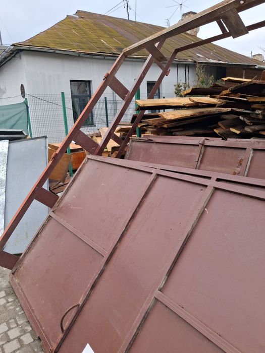 Ворота у гараж металеві