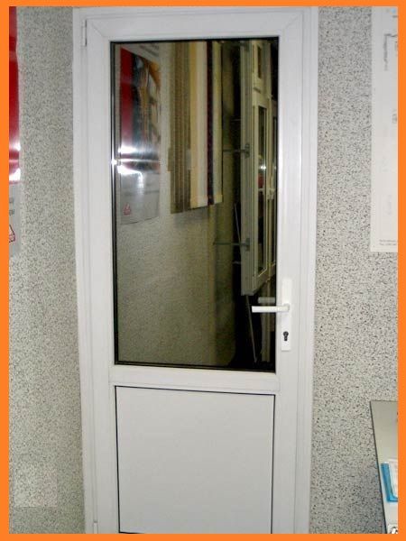 Двери пластиковые металопластиковые любой вид установка доставка