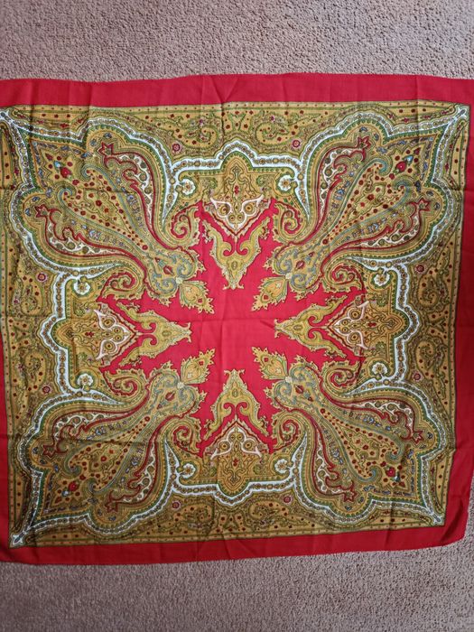 Продам платок шерстяной