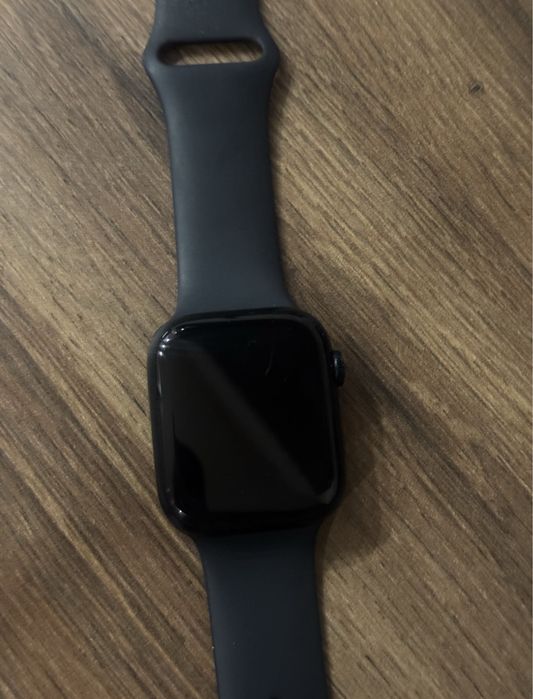 продам apple watch 7 seria терміново ціна 3700