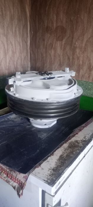 Claas Dominator 218 Mega ( 1995 г/в ) Передние и задние колёсные диски