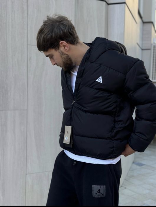 Пуховик чорний ACG