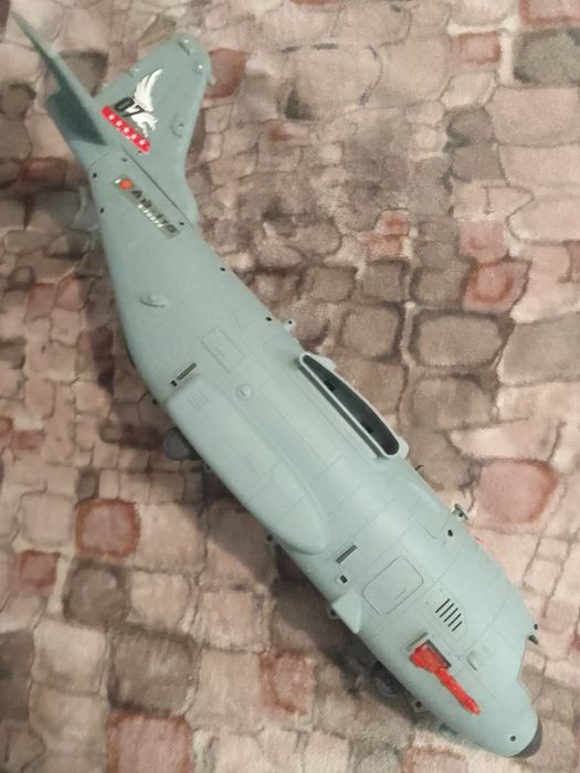 Великий літак іграшковий за 1000грн.