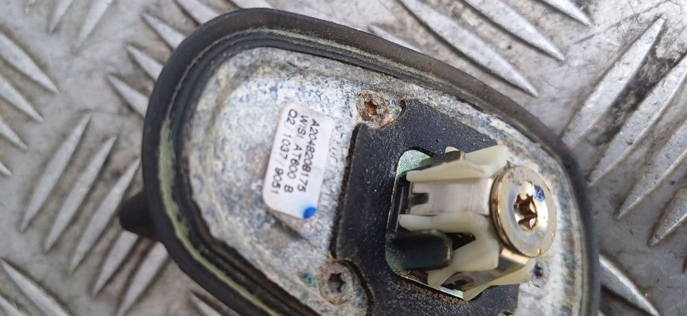 Mercedes W204 Antena Dachowa płetwa