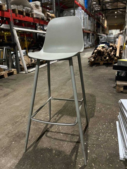 Стлець барний сірий