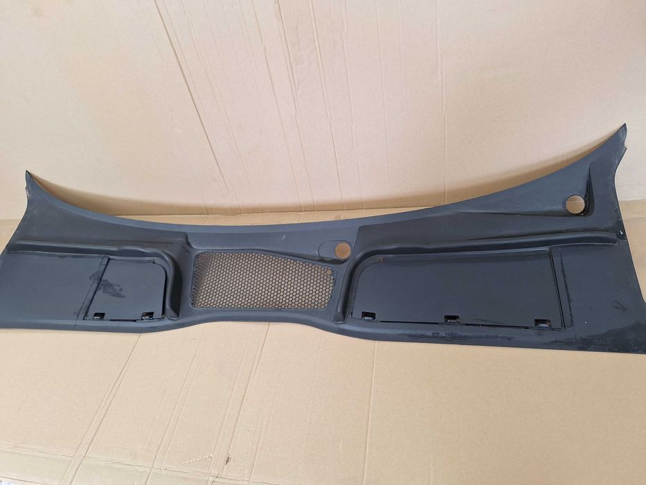 Podszybie Europa Oryginał Audi A4 b9 8W  Lift