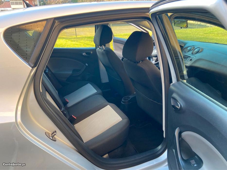 Seat Ibiza bem estimado