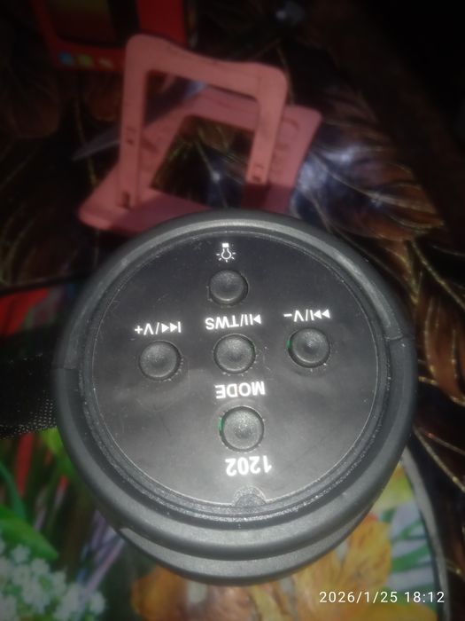 Блютуз  колонка  мр3.